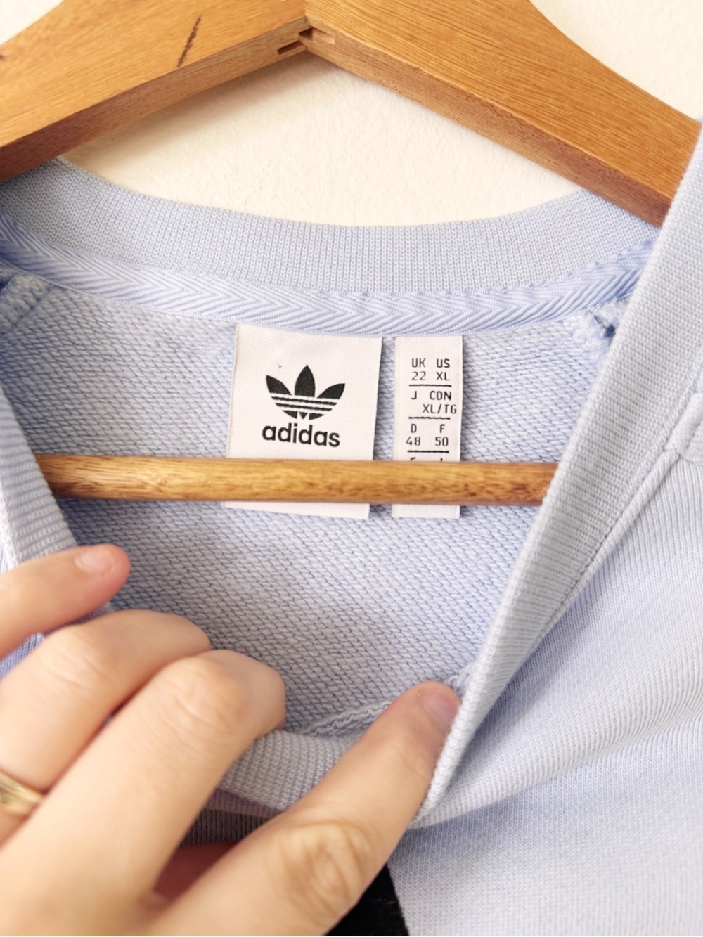 adidas Light Blue Crewneck Sweatshirt with Black logo XL - Picture 4 of 5
